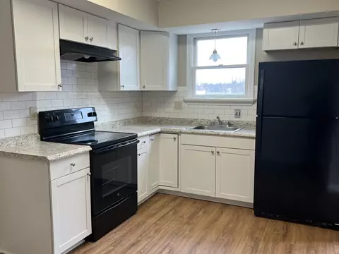 3296 Reeve Dr E, Bethlehem, PA 18020 photo 4