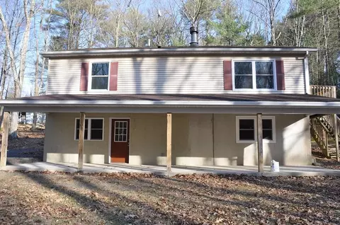 521 Pine Ridge Rd, Stroudsburg, PA 18360