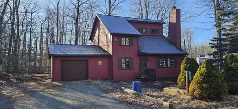 8538 Bumble Bee Way, Tobyhanna, PA 18466