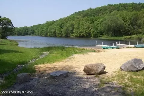 3328 Windemere Dr, Bushkill, PA 18324 photo 24