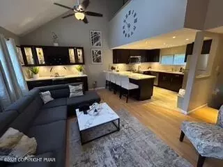 3328 Windemere Dr, Bushkill, PA 18324 photo 9
