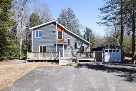 5121 Eagle Pl, Pocono Summit, PA 18346