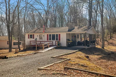 108 Forsythia Ln, Kunkletown, PA 18058