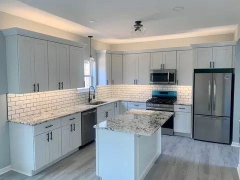 Kitchen - 1212 Falls Rd, Bushkill, PA 18324 photo 5 of 8