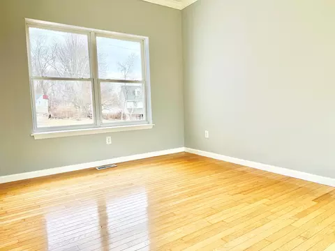 Living - 1212 Falls Rd, Bushkill, PA 18324 photo 6 of 11