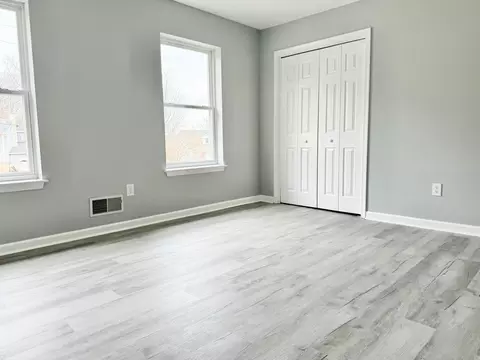 Bedroom - 1212 Falls Rd, Bushkill, PA 18324 photo 2 of 4