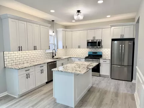 Kitchen - 1212 Falls Rd, Bushkill, PA 18324 photo 1 of 8