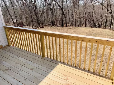 Exterior - 1212 Falls Rd, Bushkill, PA 18324 photo 5 of 8