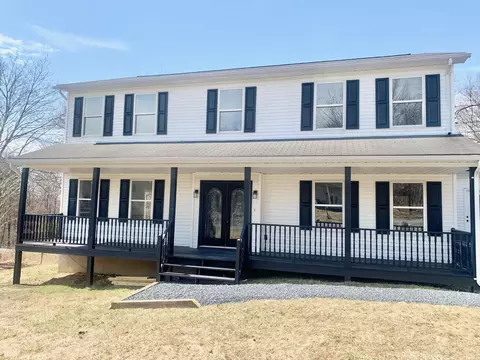 Exterior - 1212 Falls Rd, Bushkill, PA 18324 photo 2 of 8