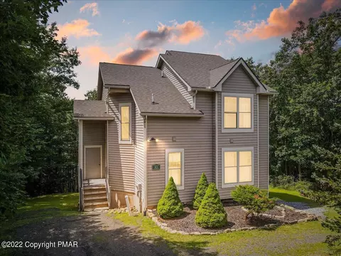 403 Upper Deer Valley Rd, Tannersville, PA 18372