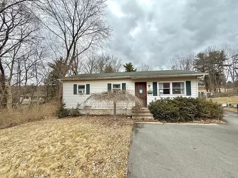 190 Carverton Rd, Trucksville, PA 18708