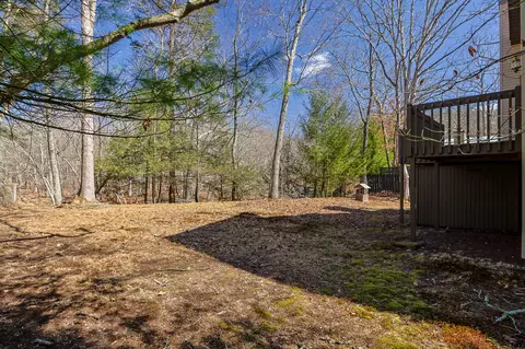 367 Saunders Dr, Bushkill, PA 18324 photo 3