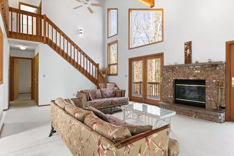 367 Saunders Dr, Bushkill, PA 18324 photo 12