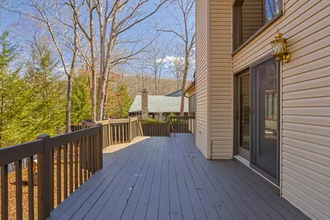 367 Saunders Dr, Bushkill, PA 18324 photo 5