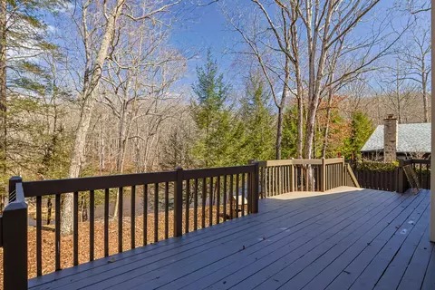 367 Saunders Dr, Bushkill, PA 18324 photo 4