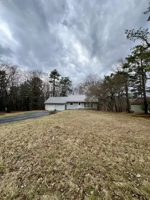 697 Wooddale Rd, East Stroudsburg, PA 18302