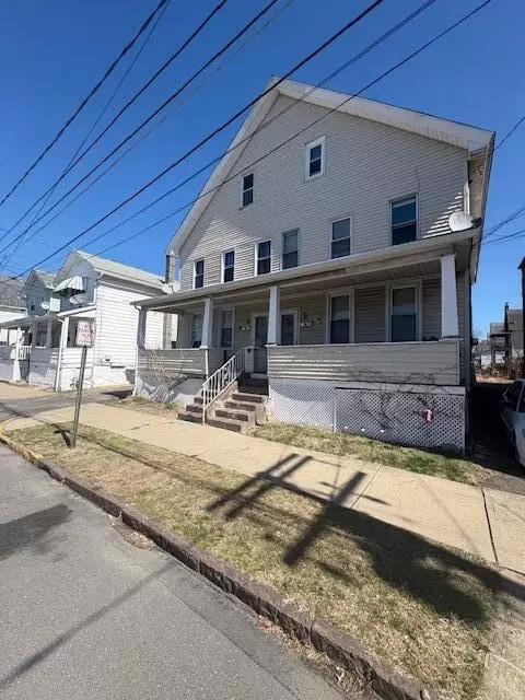 16 Laurel St, Wilkes Barre, PA 18702