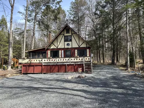 192 George Dr, Pocono Lake, PA 18347