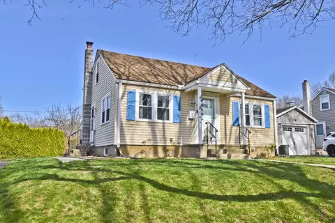 11 Charles Ave, Nazareth, PA 18064