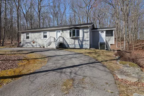 6417 Chucks Rd, East Stroudsburg, PA 18302