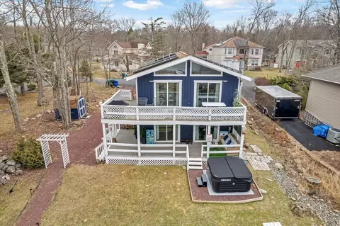 3202 Carobeth Dr, Tobyhanna, PA 18466