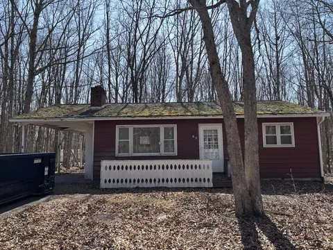 6 Hillcrest Dr, Albrightsville, PA 18210