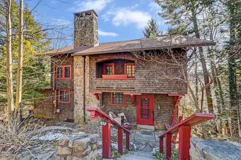 59 Swiftwater Ave, Pocono Manor, PA 18349