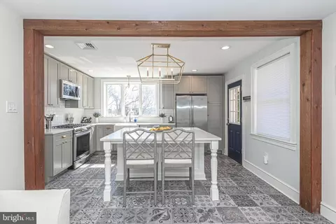 460 Saint Davids Ave, Wayne, PA 19087 photo 8