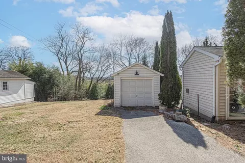 460 Saint Davids Ave, Wayne, PA 19087 photo 35