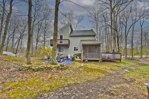 Exterior - 1152 Lancaster Dr, Bushkill, PA 18324 photo 4 of 11