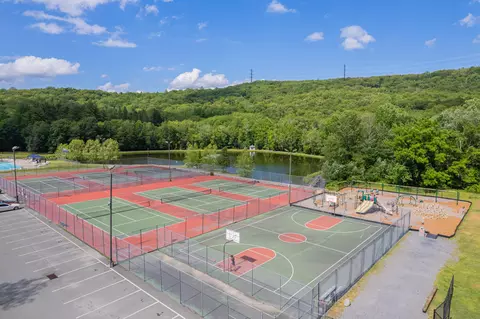 Exterior - 1152 Lancaster Dr, Bushkill, PA 18324 photo 7 of 11