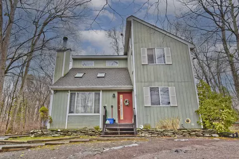 Exterior - 1152 Lancaster Dr, Bushkill, PA 18324 photo 5 of 11