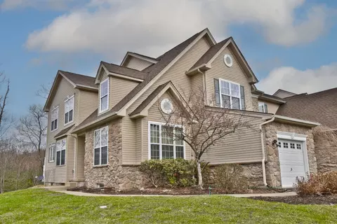1731 Big Ridge Dr, East Stroudsburg, PA 18302