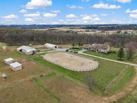 332 Blue Rocks Rd, Lenhartsville, PA 19534