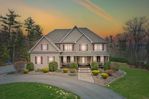 304 Sawmill Rd, Stroudsburg, PA 18360