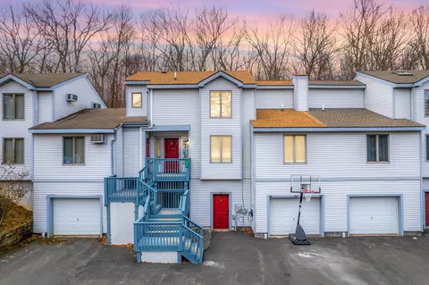 21 Castagnolia Dr, Lake Harmony, PA 18624