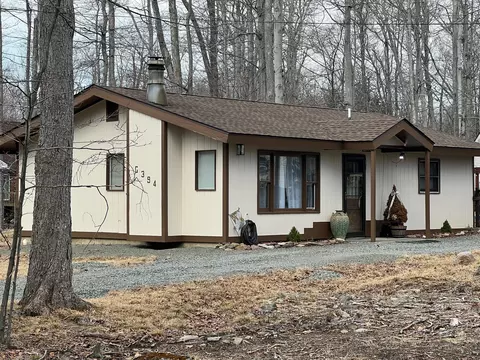 8955 Deerfield Rd, Coolbaugh Township, PA 18466