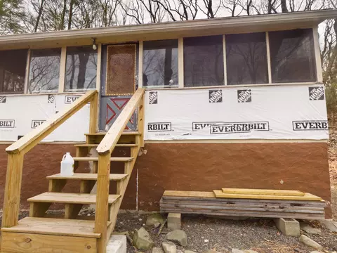 3231 Catalpa Ln, East Stroudsburg, PA 18302
