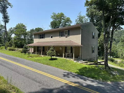 737 Lower Cherry Valley Rd, Stroudsburg, PA 18360