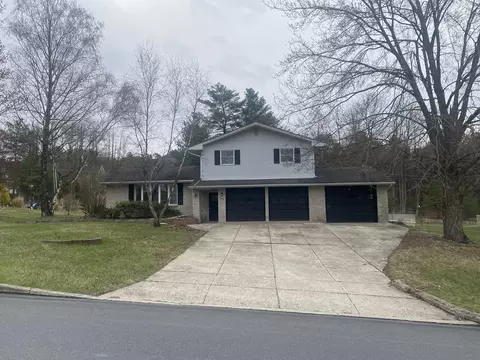 649 Lime St, Palmerton, PA 18071