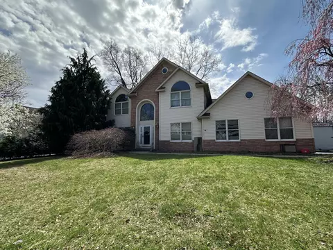 1750 Deer Path Rd, Easton, PA 18040