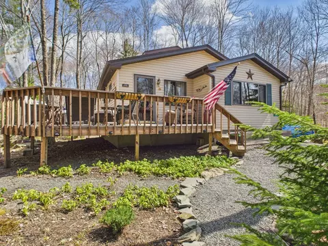 2143 Sheshequin Dr, Pocono Lake, PA 18347
