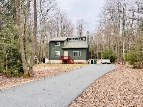 412 Tranquility Trl, Long Pond, PA 18334