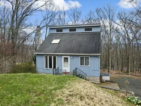 336 Pocono Blvd, Bushkill, PA 18324