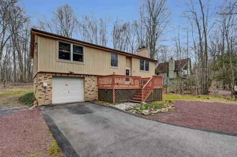 114 Terrace Dr, White Haven, PA 18661