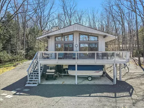 145 Bear Creek Lake Dr, Jim Thorpe, PA 18229