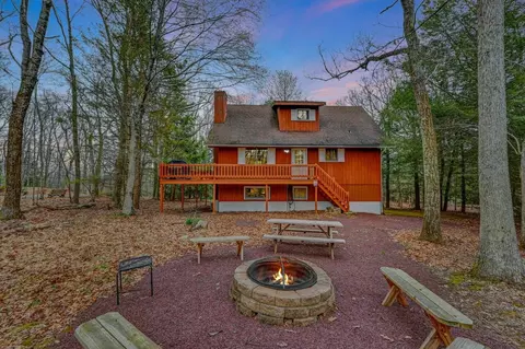 28 Mountain View Dr, Jim Thorpe, PA 18229