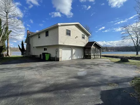 15551557 Lakeview Dr, White Haven, PA 18661