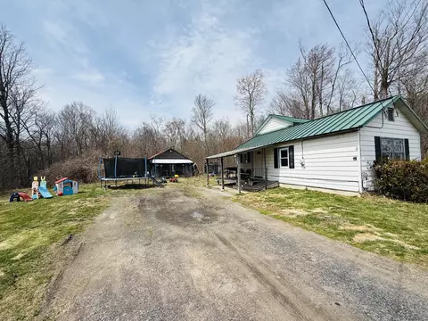 1421 Prospect St, Tobyhanna, PA 18466
