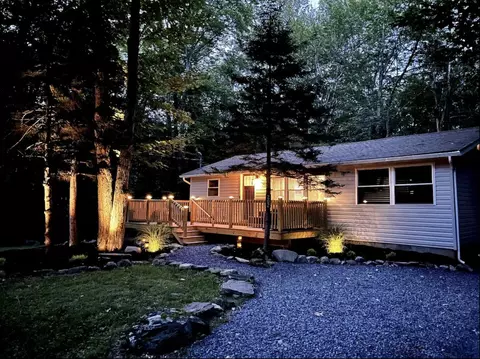 202 Owassa Dr, Pocono Lake, PA 18347